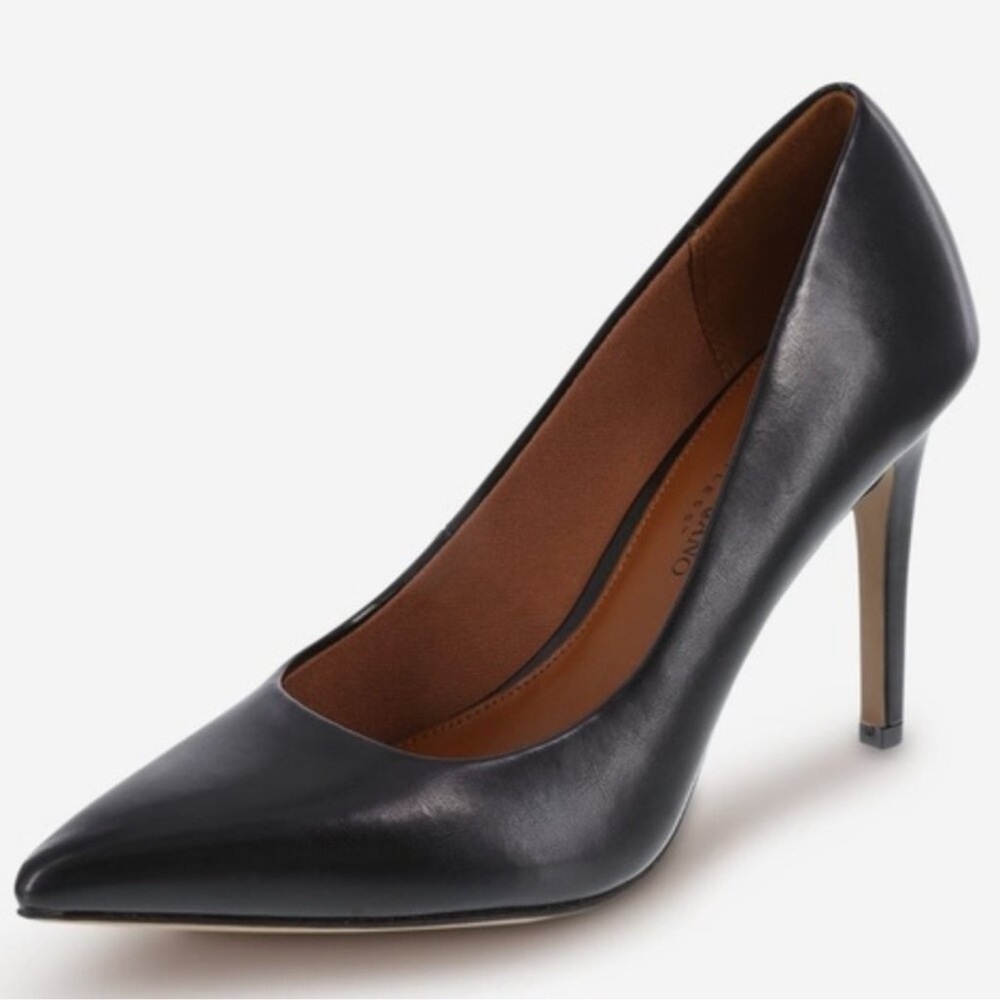 Classic Black Leather Pointed-Toe Pump